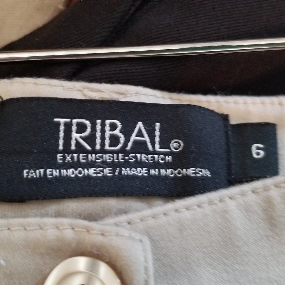 Tribal Capris - Picture 4 of 5